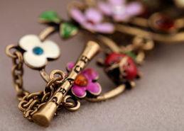 女人飾界 歐美復古手鏈批發(fā)，開啟時尚飾品新篇章